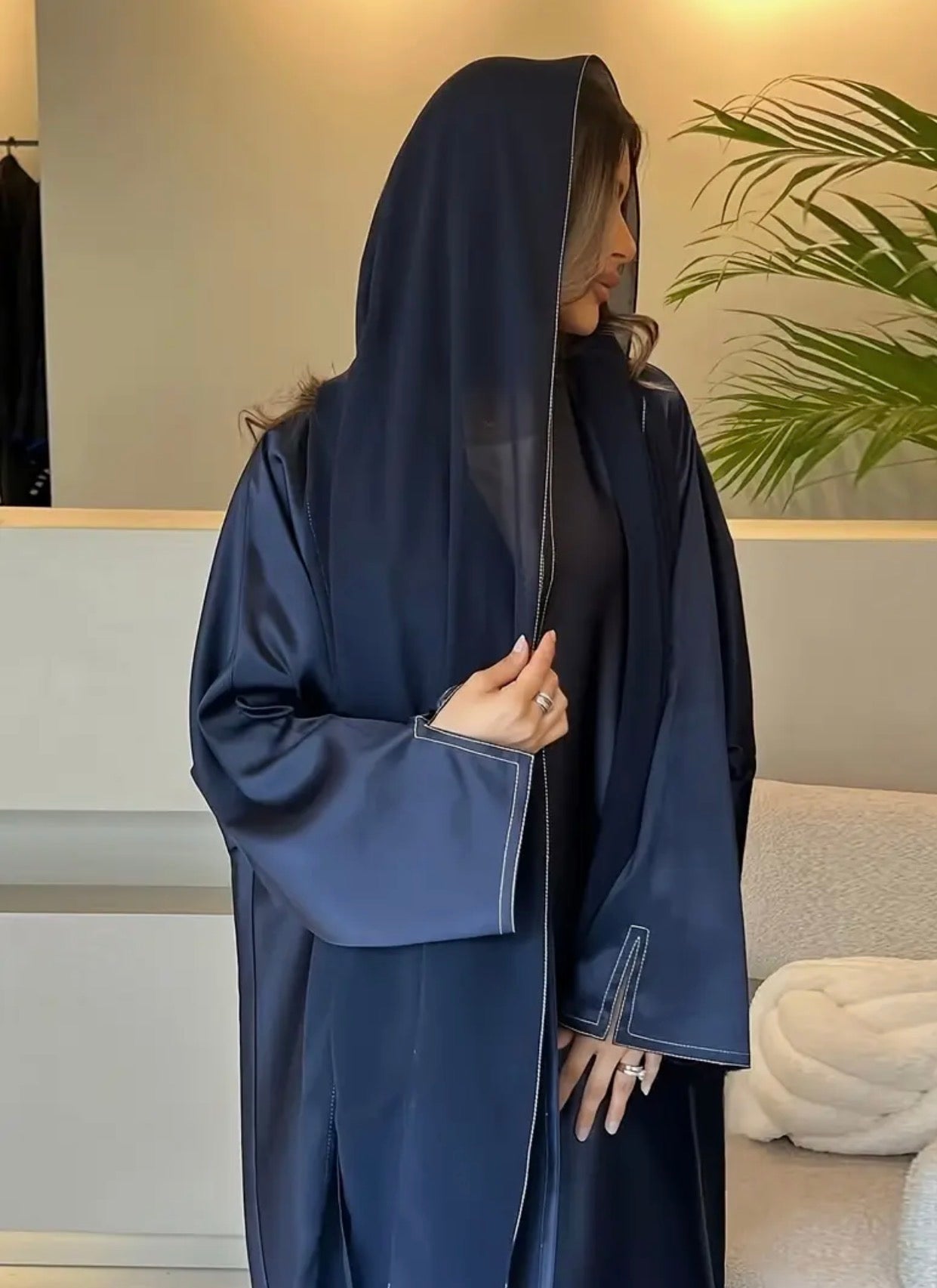 Amoura Abaya